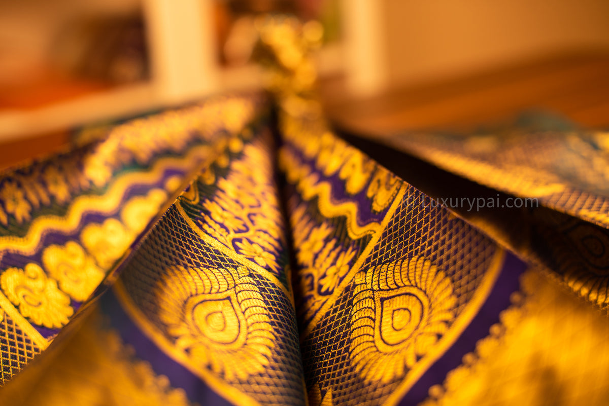 Elegant Iridescent Kanchipuram Pure Pattu (Silk) Handloom Kai Korvai Bridal Wedding Saree