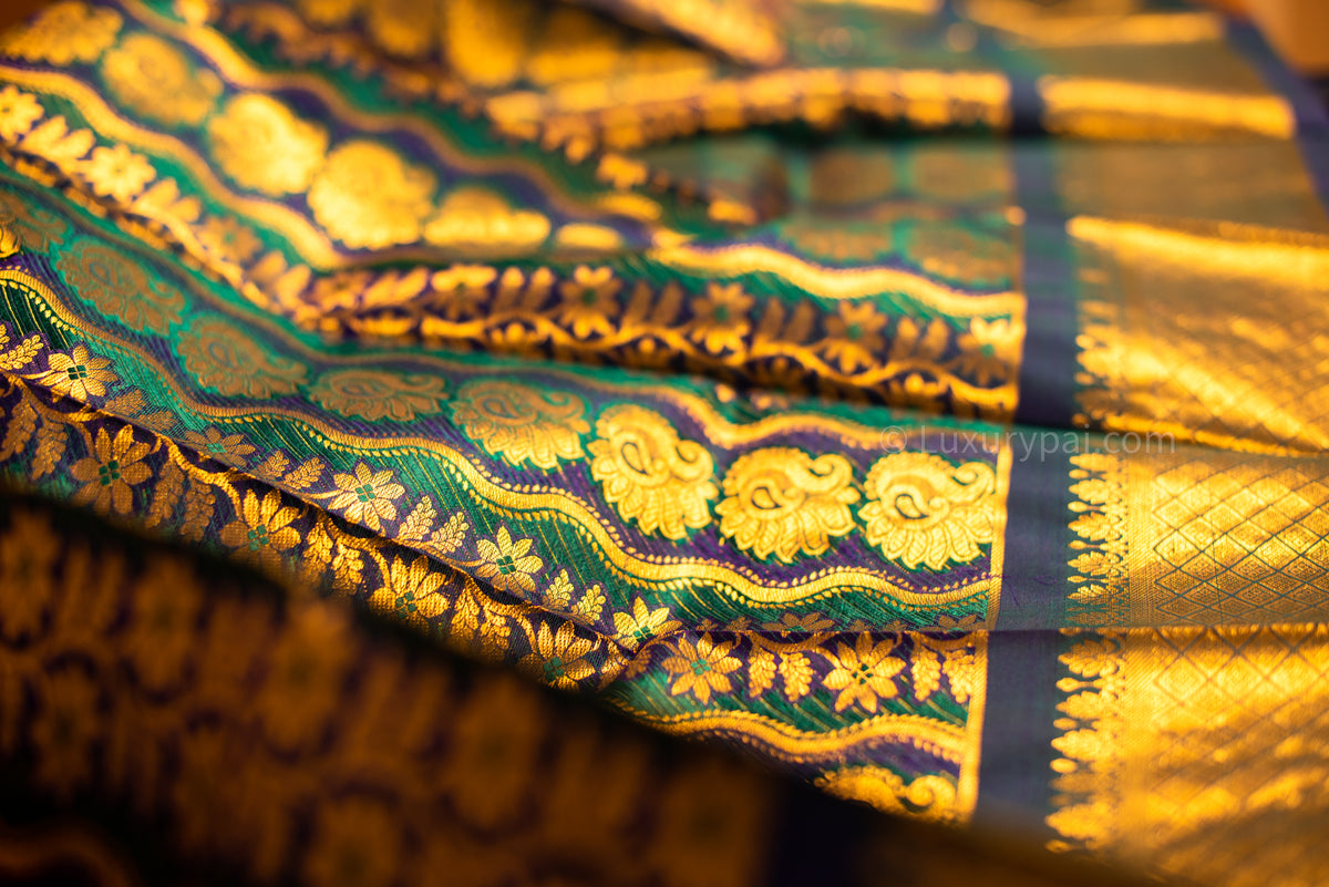 Elegant Iridescent Kanchipuram Pure Pattu (Silk) Handloom Kai Korvai Bridal Wedding Saree