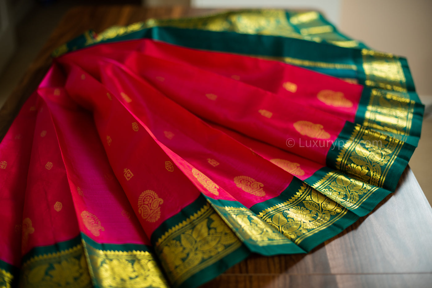 Kuppadam silk sarees | Kuppadam saree with all over checks and buties  design online from weavers | KUPP0021534