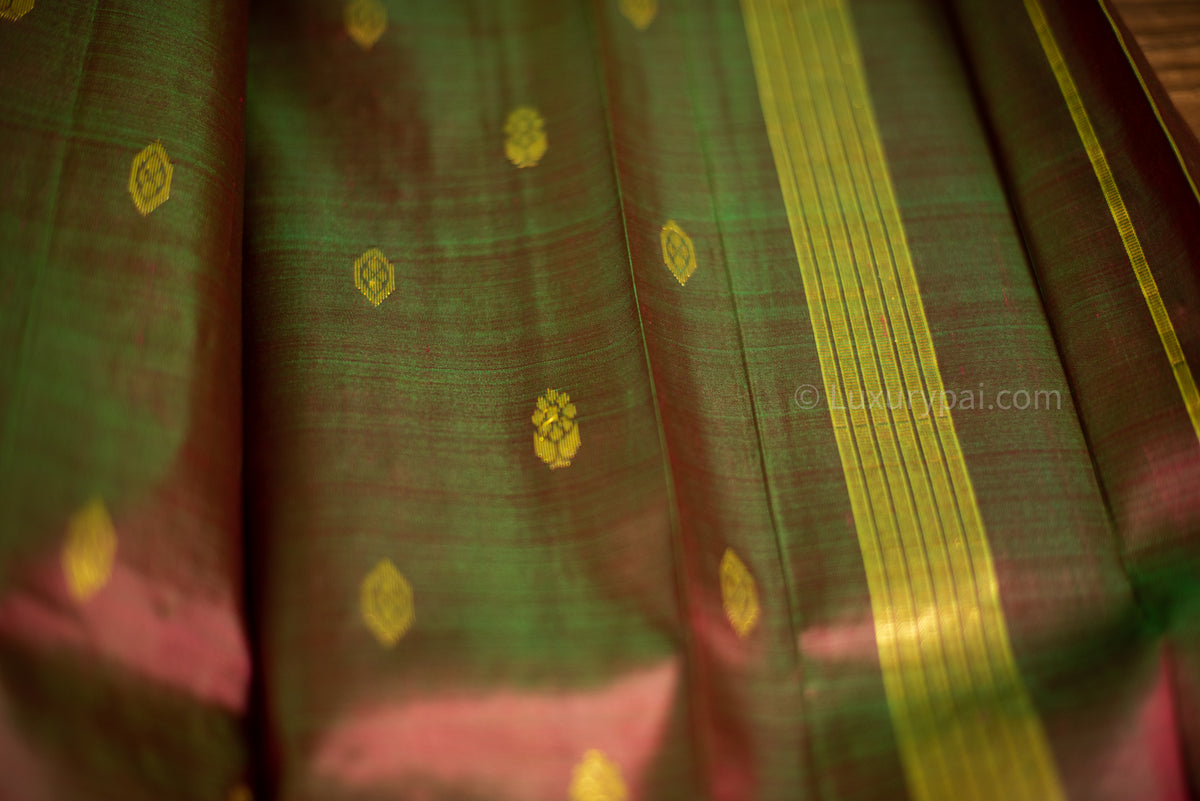 Gorgeous Rakita Rakita Kanchipuram Pattu Saree in Maroon with Butta Design