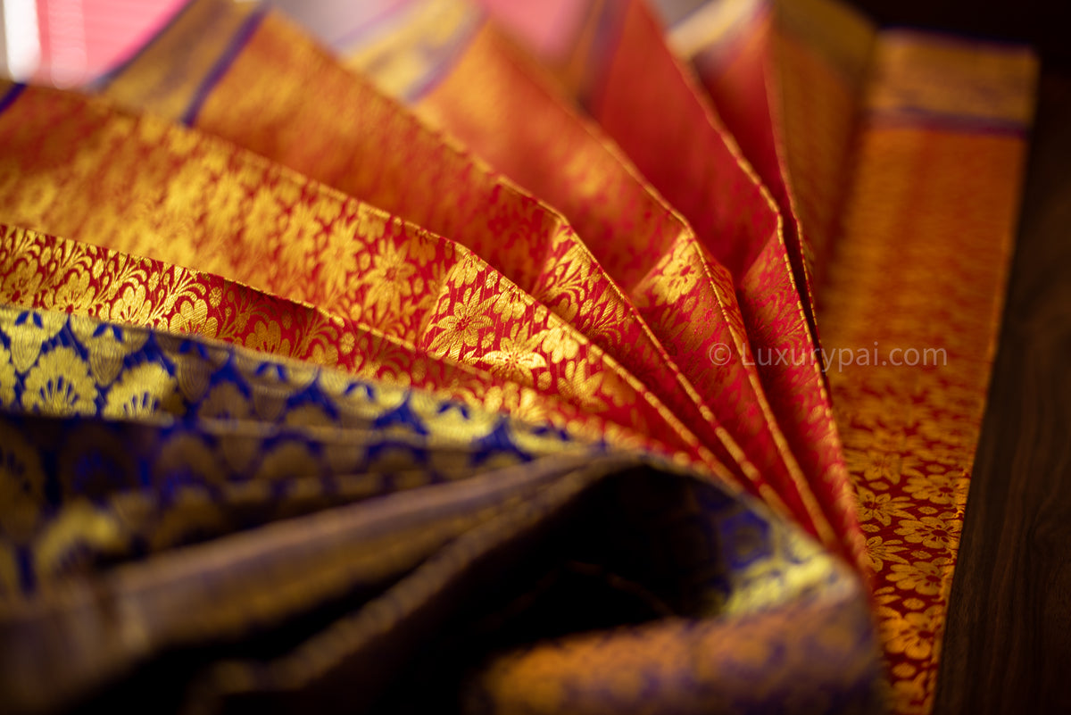 Gorgeous Tomato Red Kanchipuram Pattu Saree with Floral Design - A Must-Have for Any Bride or Woman Looking for a Luxurious and Elegant Piece