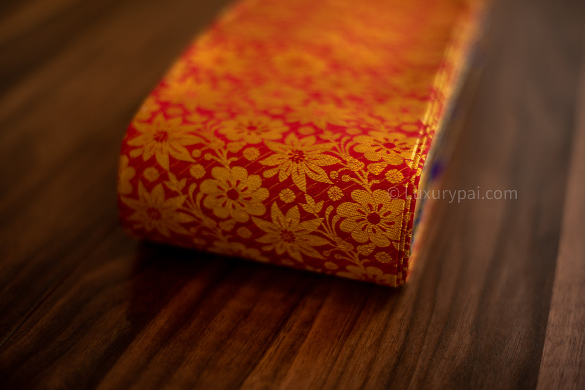 Gorgeous Tomato Red Kanchipuram Pattu Saree with Floral Design - A Must-Have for Any Bride or Woman Looking for a Luxurious and Elegant Piece
