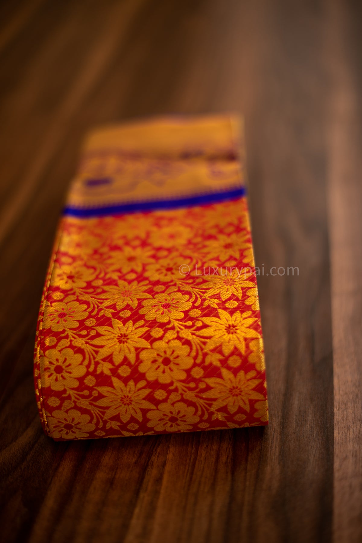 Gorgeous Tomato Red Kanchipuram Pattu Saree with Floral Design - A Must-Have for Any Bride or Woman Looking for a Luxurious and Elegant Piece