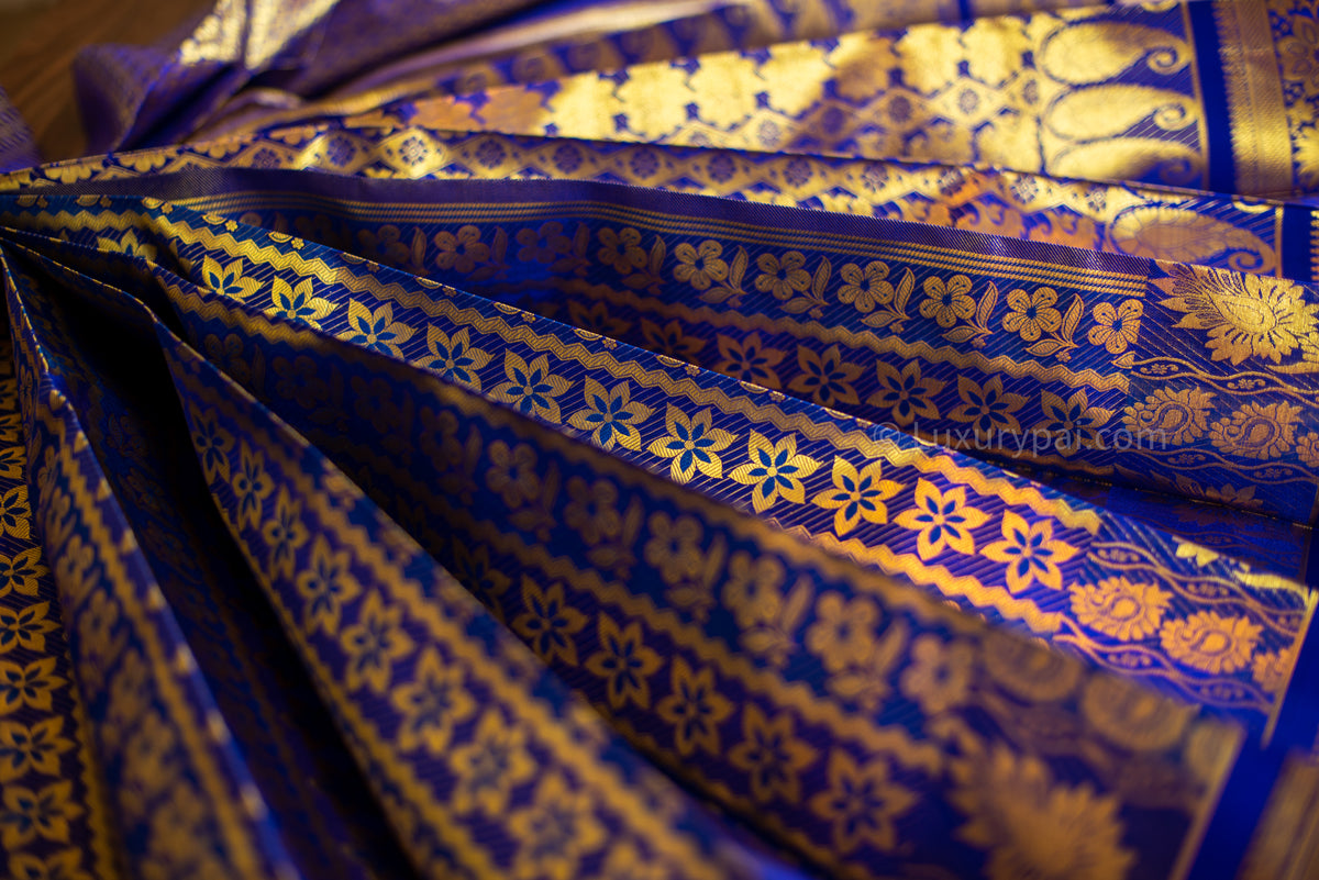 Stunning Violet Kanchipuram Pattu Saree with Floral and Chain Design - A Luxurious and Elegant Piece for Any Occasion