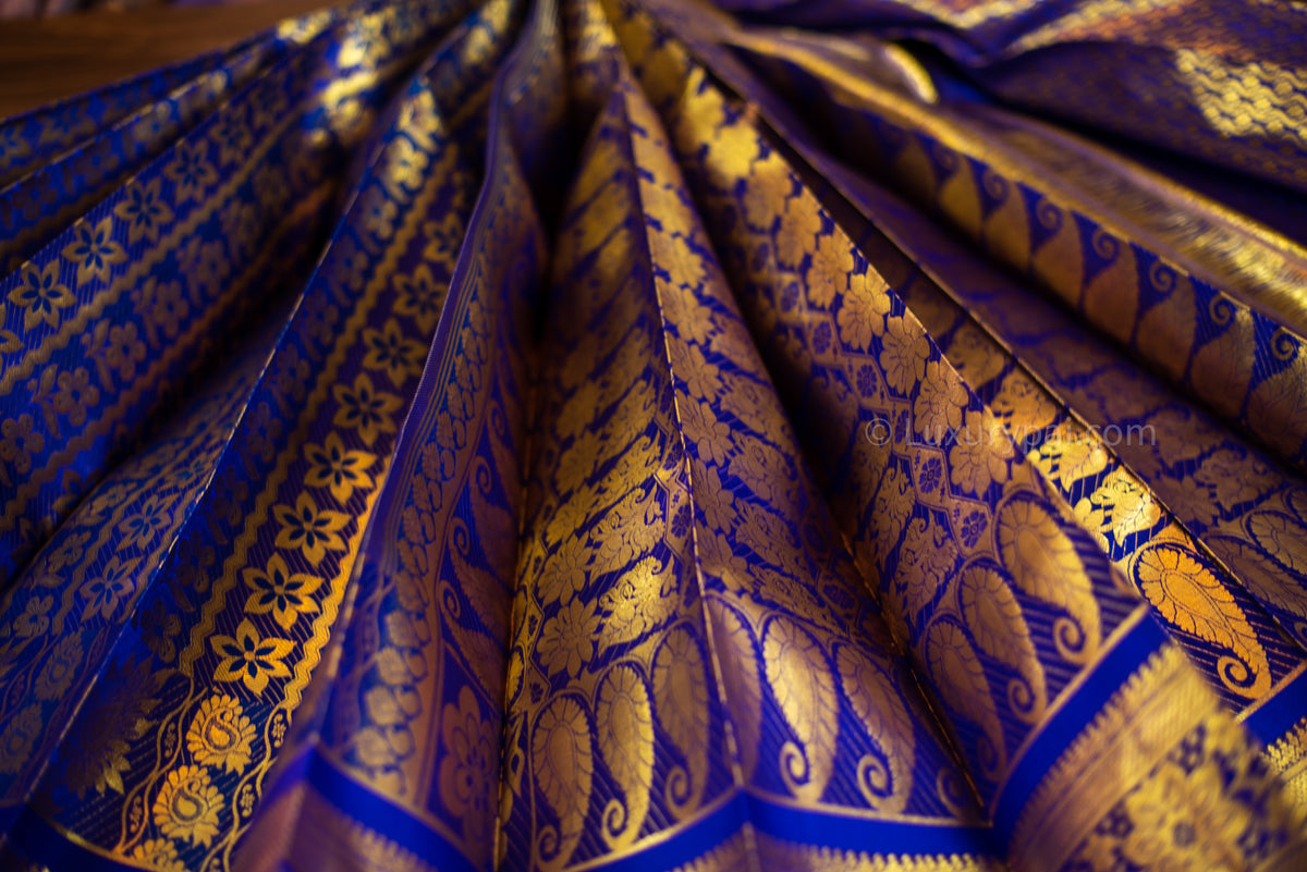Stunning Violet Kanchipuram Pattu Saree with Floral and Chain Design - A Luxurious and Elegant Piece for Any Occasion