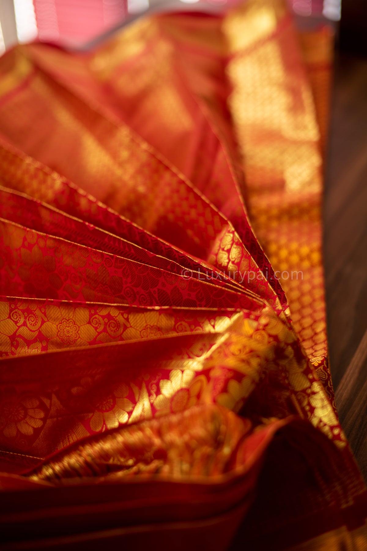 Stunning Tomato Red Kanchipuram Pattu Saree with Exquisite Betel Leaves Design - A Luxurious and Elegant Piece for Any Occasion