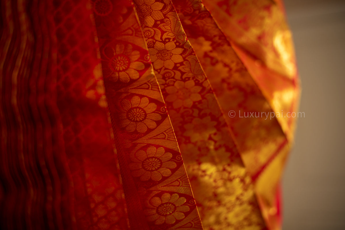 Stunning Tomato Red Kanchipuram Pattu Saree with Exquisite Betel Leaves Design - A Luxurious and Elegant Piece for Any Occasion