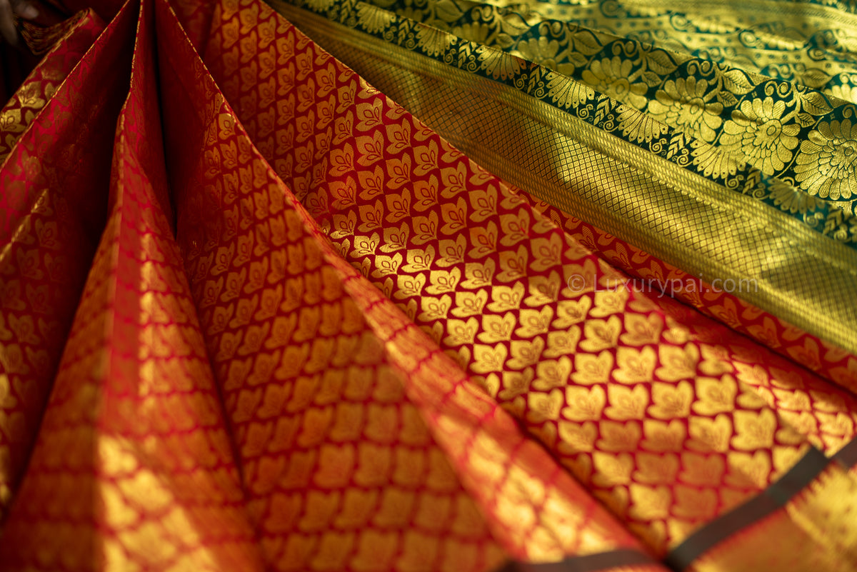 Opulent Tomato Red & Green Kanchipuram Silk Saree with Jasmine Motifs - Authentic Kai Korvai Weave with Golden Tomato Red Kodi Malar & Malai Thuli Border