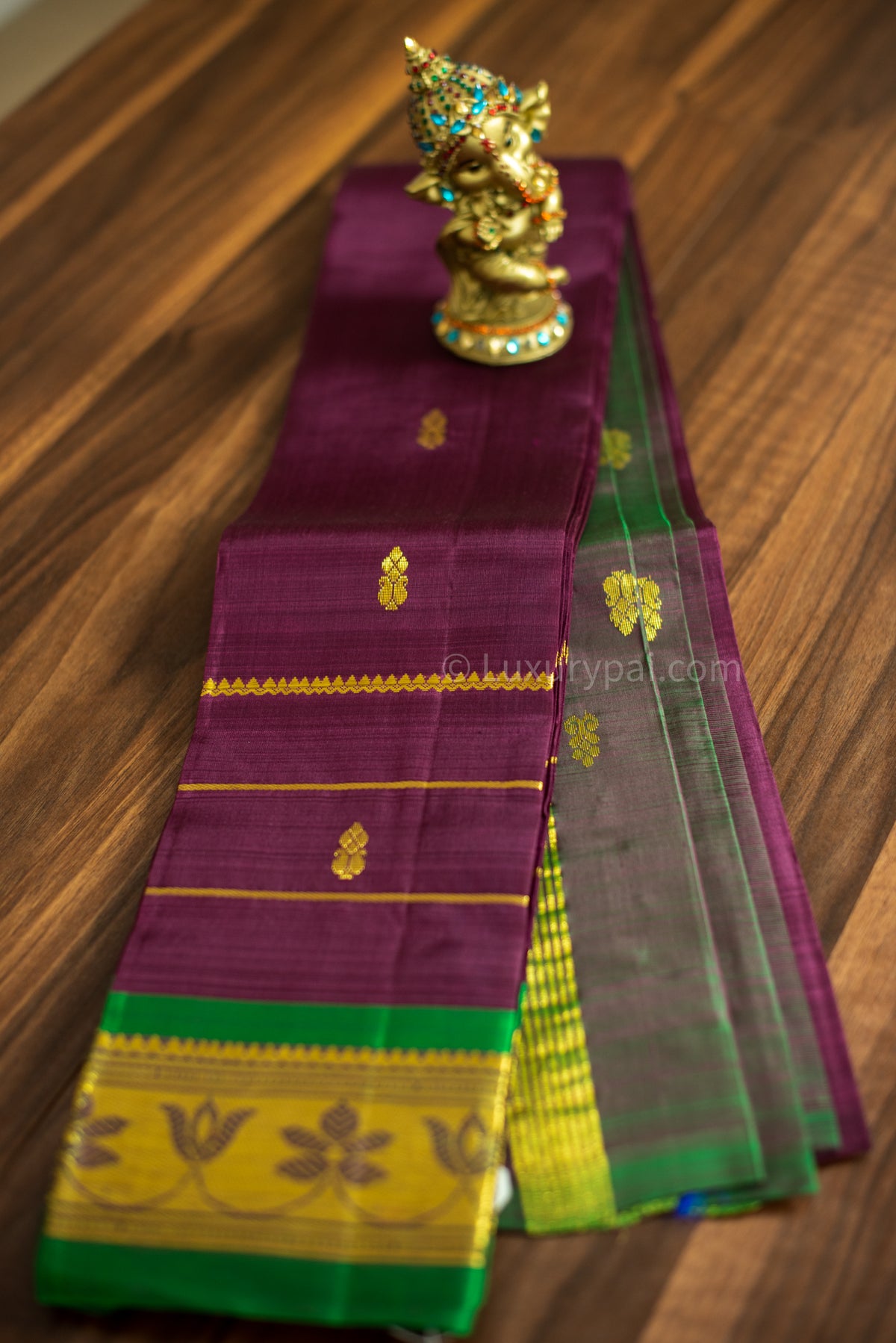 Kanchipuram Silk Saree in Pakku & Green: Handwoven Kai Korvai with Butta-Disco Motif
