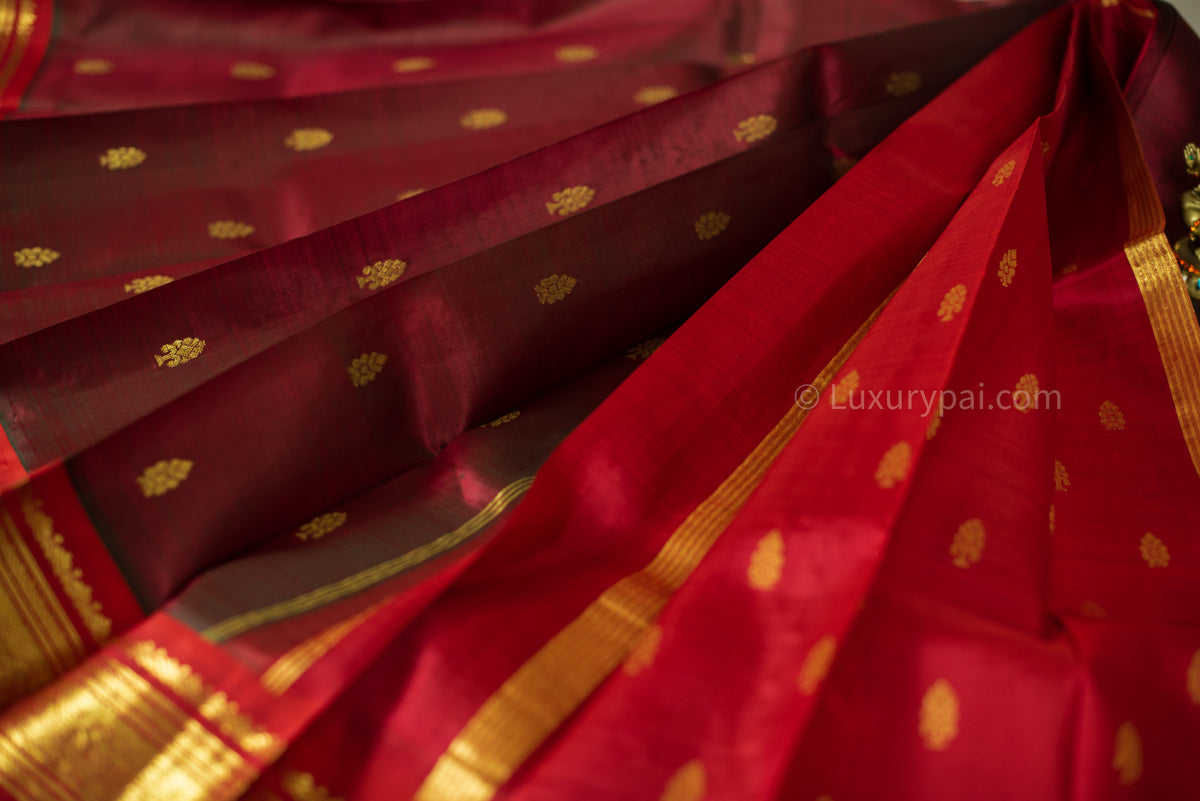 Elegant Kanchipuram Silk Saree in Rich Pakku with Exquisite Butta Work - Authentic Handloom Kai Korvai Craftsmanship with Delicate Kumkumam Border